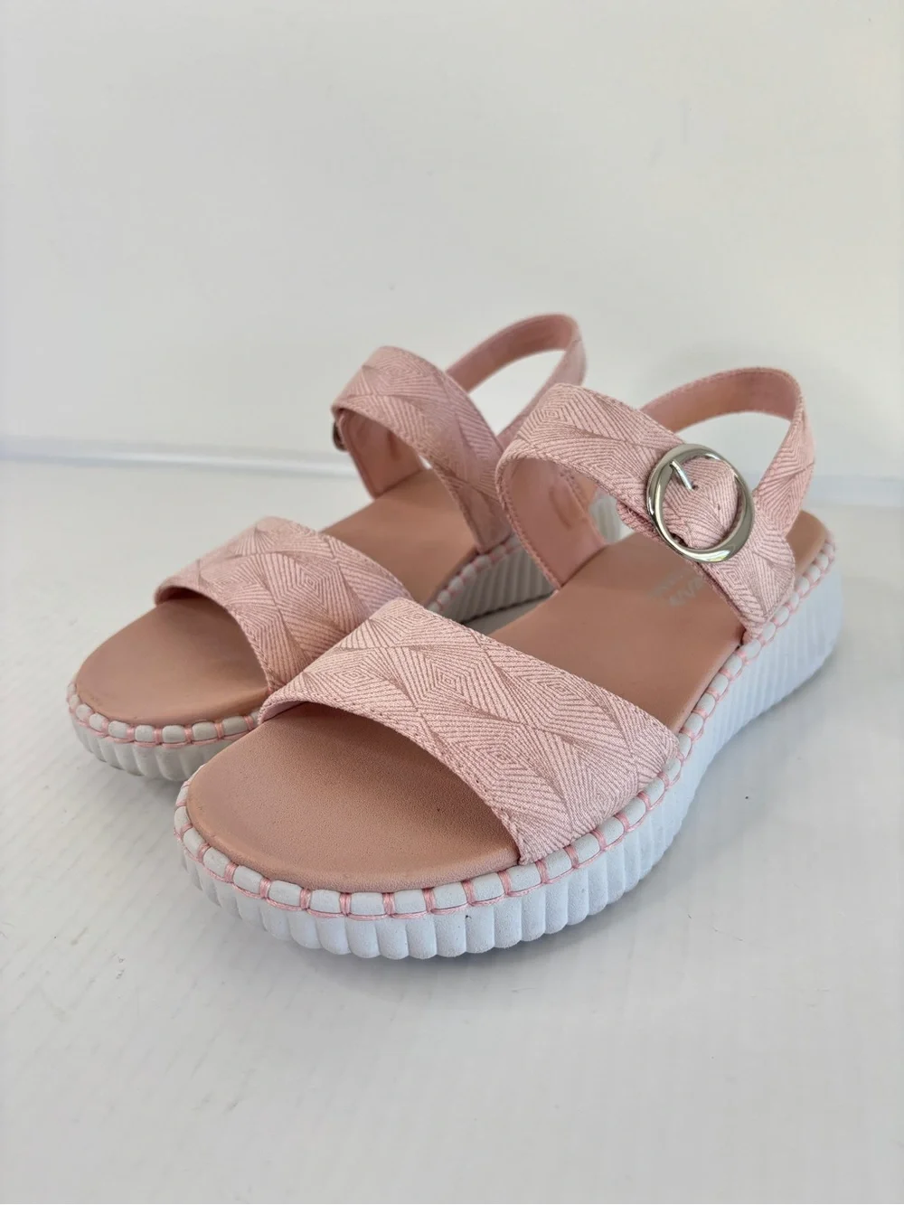 Skechers Wilshire BLVD-Illusion of Love Wedge Sandal Womens Sz 8 Pink Slingback